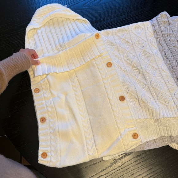 Cozy Knit and Fleece Blanket Set - Picture 2 of 6